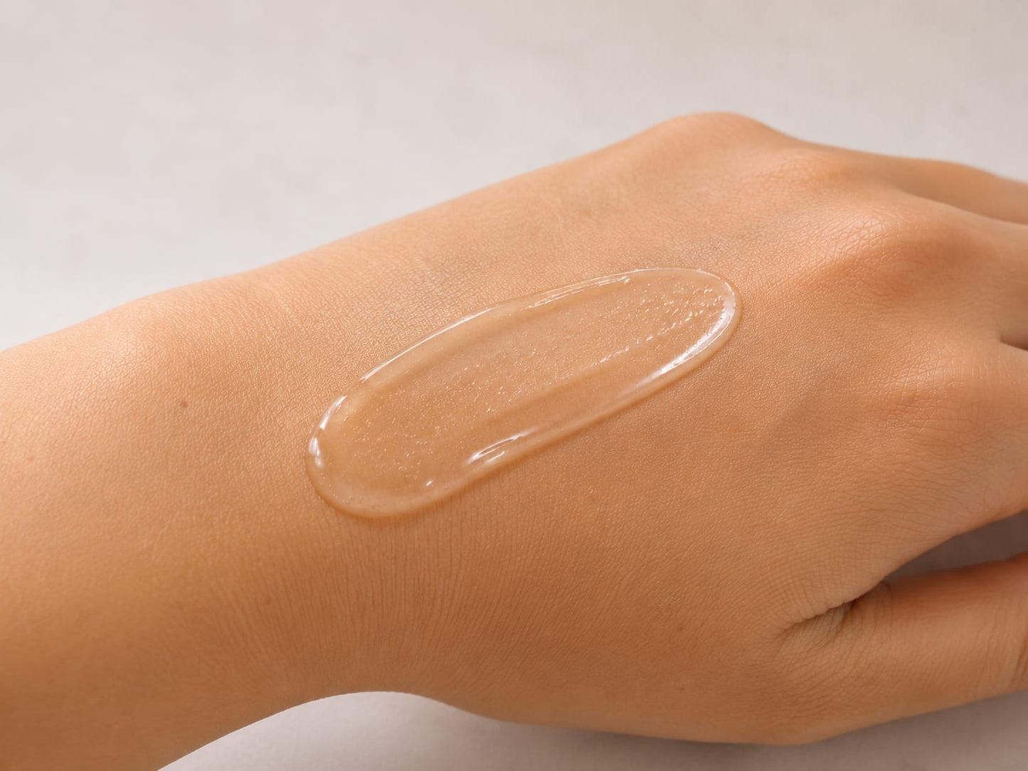 Gel Sunblock SPF 100 & PA+++: Maximum Protection Formula